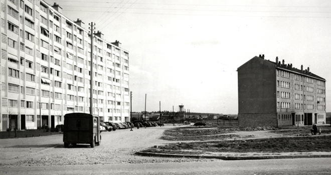 Photo de l'angle de la rue Maurice-Déménitroux et de la route de Choisy en 1958. 