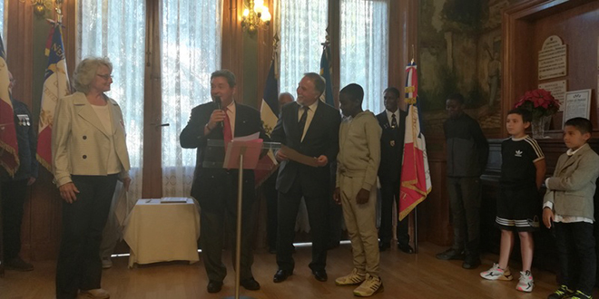 cérémonie solennelle de remise de diplôme au profit des jeunes et adolescents du Conseil Municipal de la Ville de Créteil.