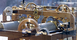 l’ancienne horloge mécanique de l’église Saint-Christophe.